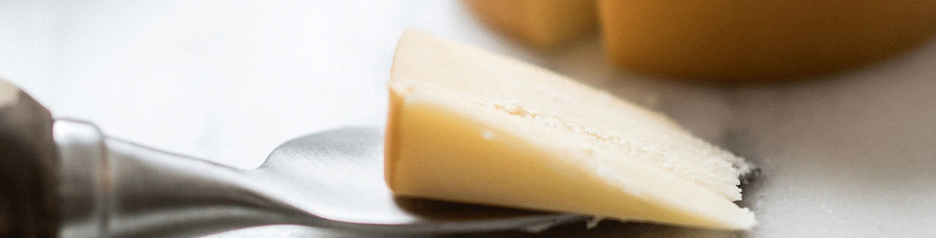 Κομμάτι λαδοτύρι παραγωγής Αγροτικού Συνεταιρισμού Μεσοτόπου