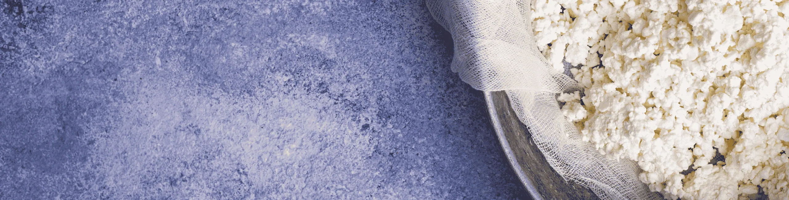 Κομμάτι μυζήθρας παραγωγής Αγροτικού Συνεταιρισμού Μεσοτόπου